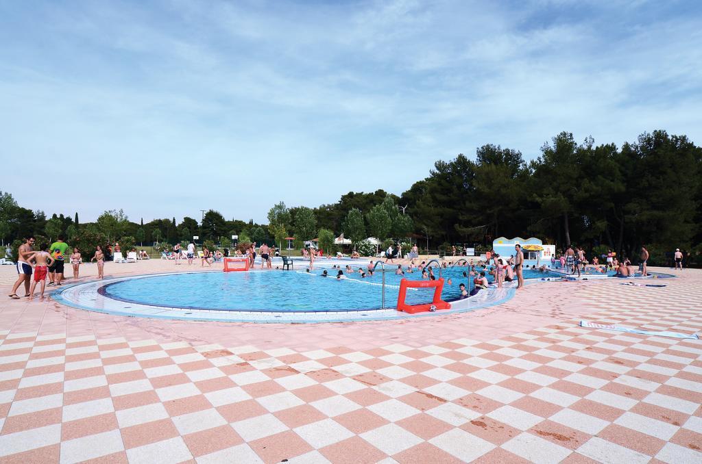 Happy Camp Mobile Homes In Centro Vacanze Bi Village Fažana Exterior foto